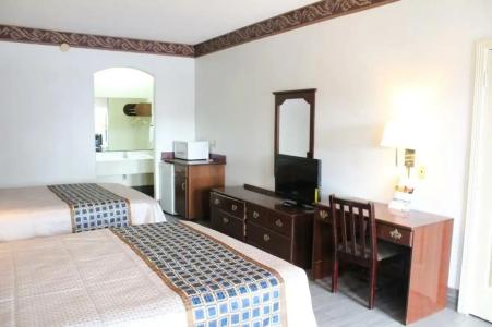 Texas Inn Downtown McAllen - 23