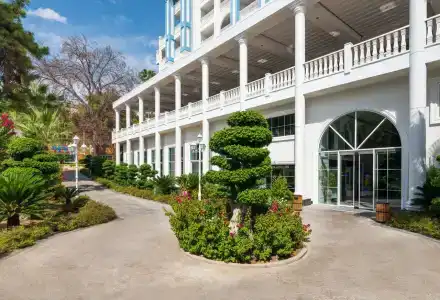 Rubi Platinum Spa Resort & Suites - 8