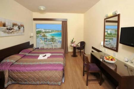 Okeanos Beach Boutique - 17