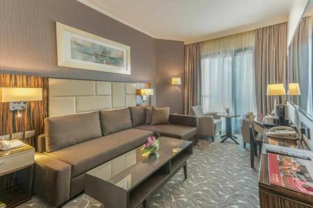 Hawthorn Suites by Wyndham Abu Dhabi City Center - 79