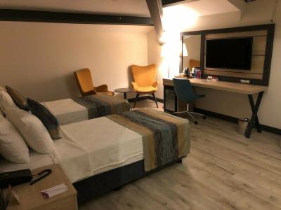 Ramada Encore By Wyndham Istanbul Basin Express - 23