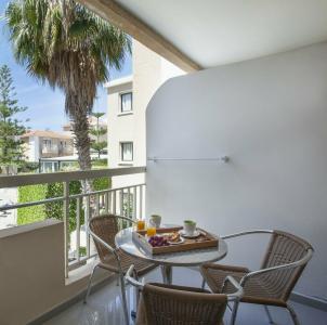 The King Jason Paphos - Designed for Adults by Louiss - 90