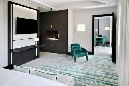 Address Montgomerie - 54