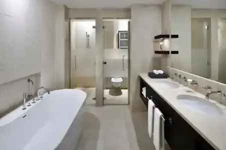 Address Montgomerie - 87