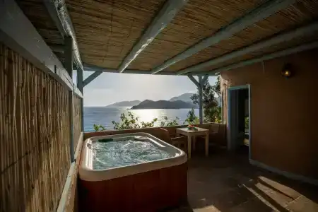 Beyaz Yunus - Adult Only - 35