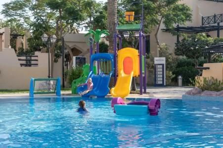Novotel Bahrain Al Dana Resort - 4