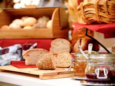 Mercure Gold, Jumeirah, Dubai - 74