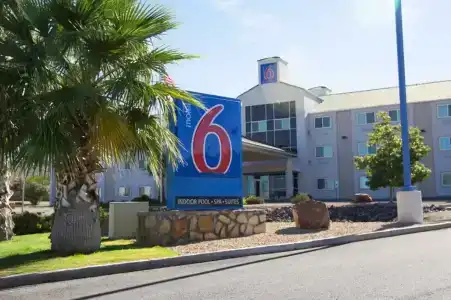 Motel 6-Las Cruces, NM - Telshor - 4
