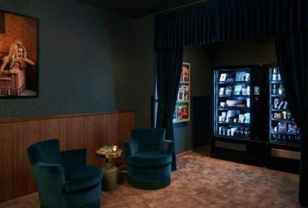 Gekko House Frankfurt, a Tribute Portfolio - 81