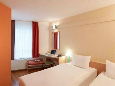 ibis Koln Centrum - 81