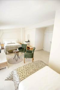 The Corner Inns By Suit - 68