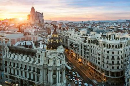 Radisson RED Madrid - 12