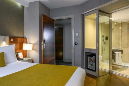 Ramada by Wyndham Istanbul Grand Bazaar - 52