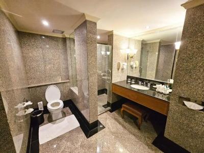 Montien Riverside Bangkok - 52