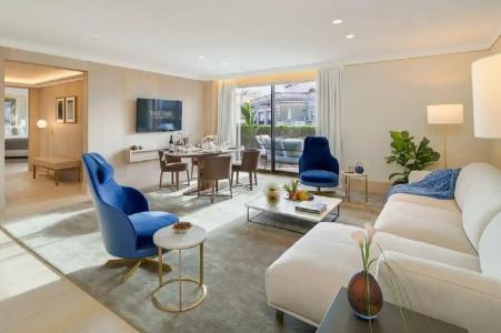 The One Barcelona GL - 63