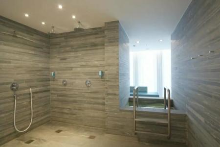 Empire Riverside - 94