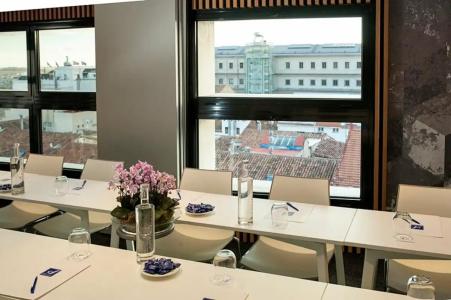 Radisson RED Madrid - 27