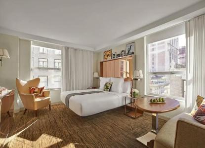 Mondrian Park Avenue - 54