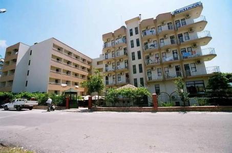 Kleopatra Melissa - 50