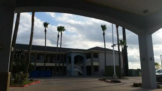 Texas Inn Downtown McAllen - 71