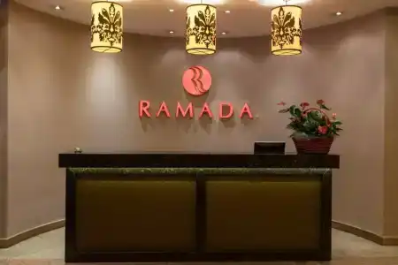 Ramada by Wyndham Sofia City Center - 4