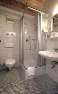 Blaue Gams ***S - 42