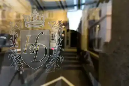 Diplomatic - 9