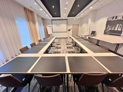 Mercure Hamburg Mitte - 55