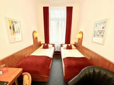 West an der Bockenheimer Warte - 65