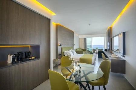 Cavo Maris Beach