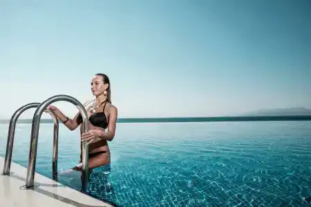 Charisma De Luxe - 10