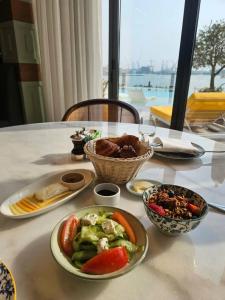 Hyatt Centric Jumeirah - 12