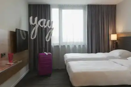 Moxy Frankfurt City Center - 10