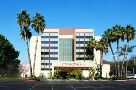 DoubleTree by Hilton Fresno Convention Center - 3