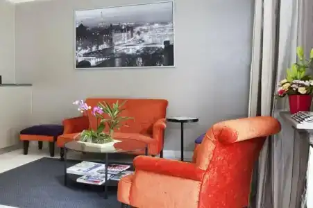 Hôtel Le Relais Saint Charles - 92