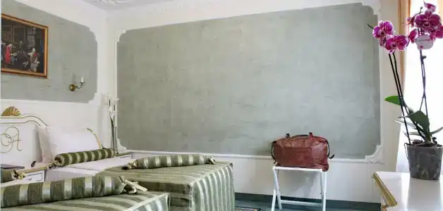 Queen's Astoria Design - 64