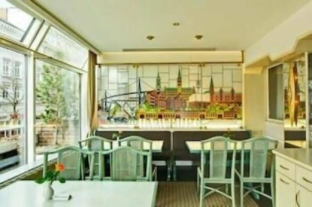 Senator Hamburg - 30