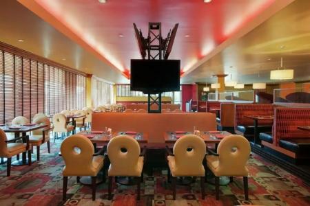 DoubleTree by Hilton Dallas - Love Field - 85