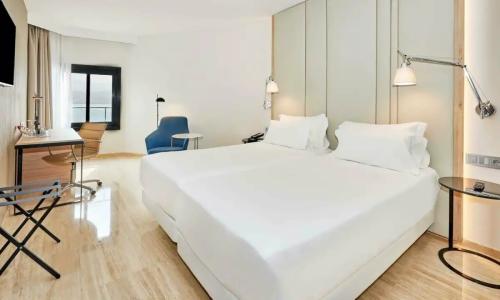 NH Imperial Playa - 12