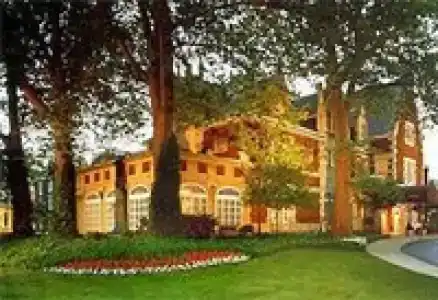 The Glidden House - 10