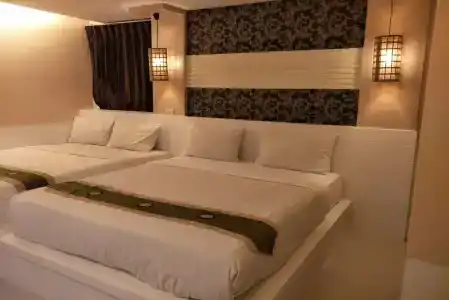 Cozi Inn, Bangkok - 1