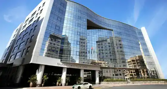 Grand Cosmopolitan - 0
