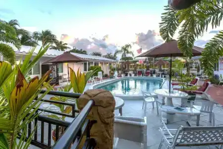 Green Seas Motel