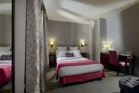 Hôtel Le Relais Saint Charles - 33