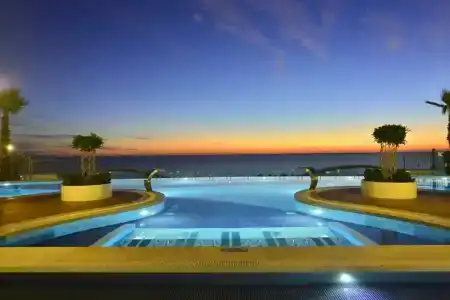 Elite Luxury Suite & Spa - 97