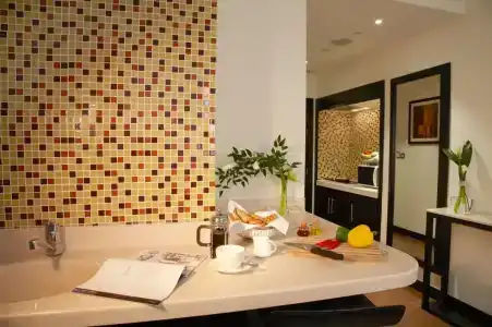 Cristal Abu Dhabi - 7