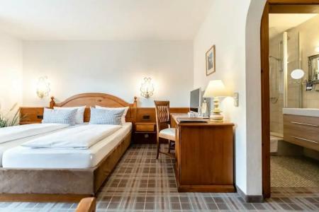 Blaue Gams ***S - 48