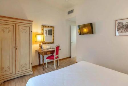 Machiavelli Palace - 94