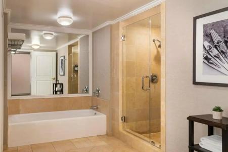 Hyatt Regency Huntington Beach Resort and Spa - 18