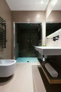 Mokinbas Baviera - 99